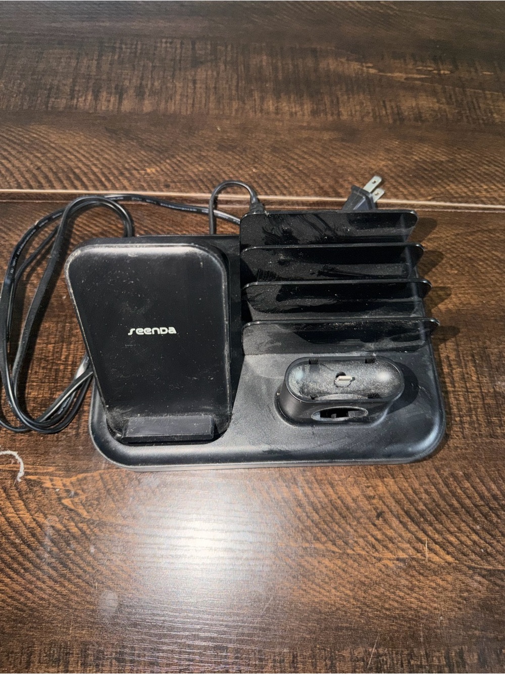 Seenda Black Multi-Device Charging Station